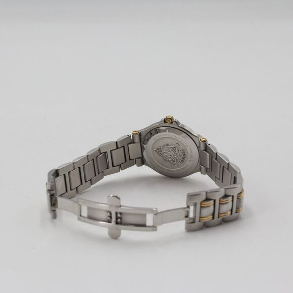Gucci 9040L Two Tone Gold Silver Swiss Made Stainless Steel Wrist GG-A1211P-A002 - Picture 7 of 9